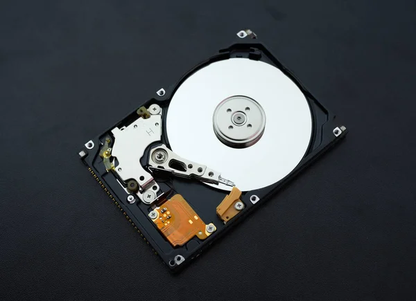 Disassembled Open Hard Disk Drive Hdd Computer Laptop Lies Dark — Stock Photo, Image