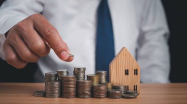 İnsan para yığınına para koyar. Yatırım ve büyümeye yönelik fikirler, iş dünyasından elde edilen karı en üst düzeye çıkarmak, tasarruf hedefleri belirleme ve bankalarla sabit mevduat hedefleri belirleme fikirleri