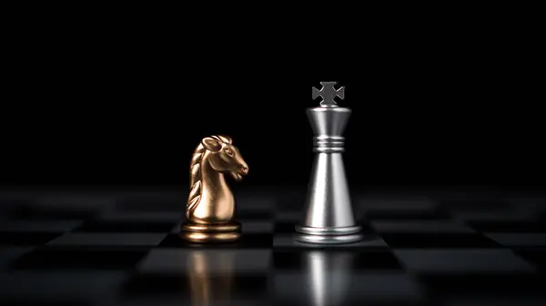 Gold Und Silberschachfiguren Schachbrettspiel Zum Geschäftlichen Vergleich Führungskonzepte Personalmanagement Konzepte — Stockfoto