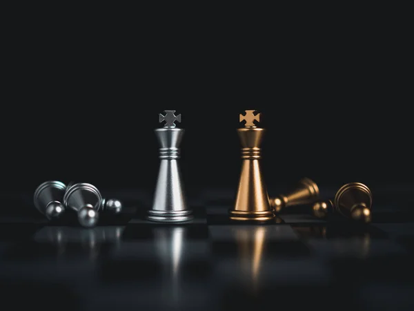 Guld Och Silver Schackpjäser Schackbräde Spel För Jämförelse Företag Ledarskapskoncept — Stockfoto