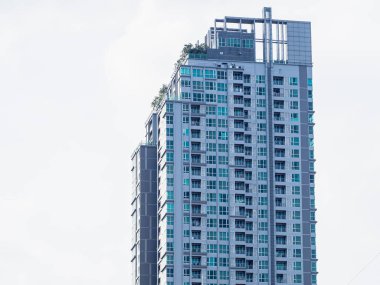 Bangkok, Tayland. 9 Kasım 2024. Prosta Kulesi, en iyi pazar standartlarını karşılayan ve yeni mimari eğilimleri karşılayan, yaklaşım, inşaat ve standartları belirleyen modern bir A sınıfı ofis binasıdır..