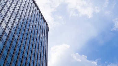 Bangkok, Tayland. 9 Kasım 2024. Prosta Kulesi, en iyi pazar standartlarını karşılayan ve yeni mimari eğilimleri karşılayan, yaklaşım, inşaat ve standartları belirleyen modern bir A sınıfı ofis binasıdır..