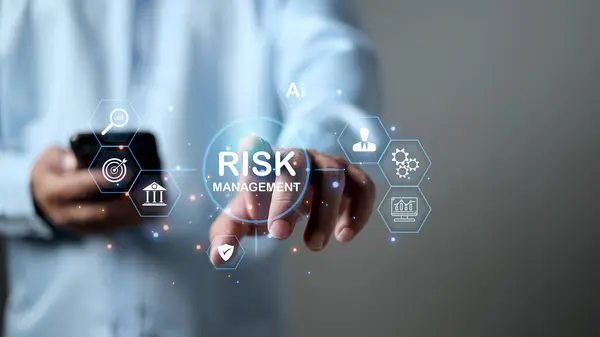 Risk yönetimi konsepti, Strateji ve finansal verilerin analiz edilmesi