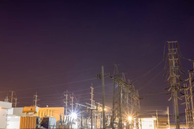 Yüksek voltajlı güç iletim noktası, yüksek voltajlı elektrik girişleri