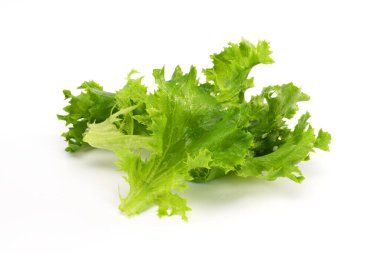 Beyaz arkaplanda organik salata yaprakları izole.