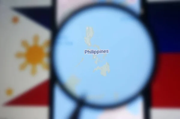サンガッタ 東カリマンタン州 インドネシア 2020年5月23日 虫眼鏡の下のGoogleマップ上のフィリピン — ストック写真