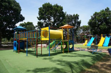 Gökkuşağı Tepesi, Sangatta, Doğu Kalimantan, Endonezya.                                                             