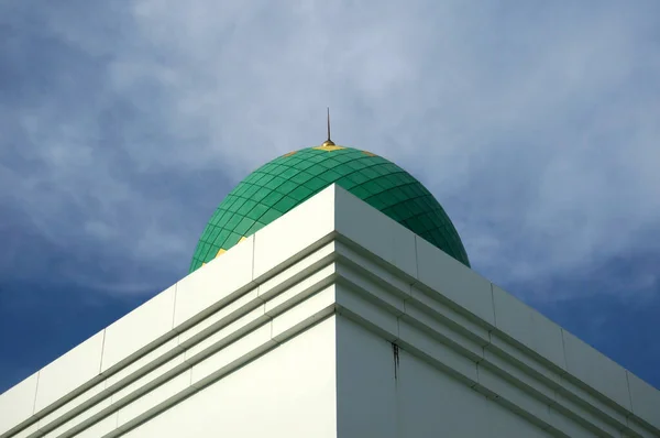 インドネシアの東ボルネオのサンガッタ 2020年1月29日アル ファルーク モスク外 東ボルネオ インドネシア最大のモスクの一つ — ストック写真