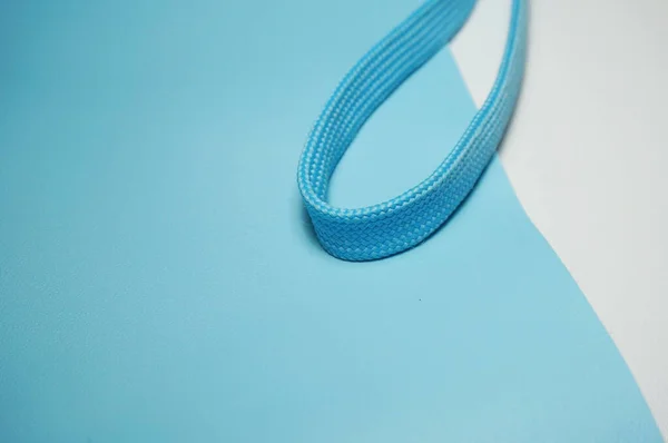 Крупним Планом Вішалка Мотузок Ізольована Блакитному Білому Тлі Вибірковим Фокусом — стокове фото