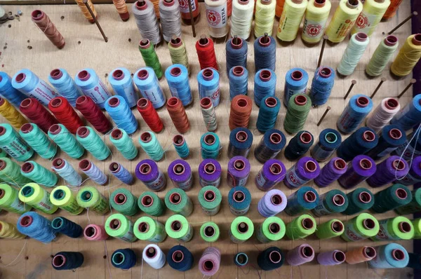 Colorful Thread Spools Used Fabric Textile Industry Selective Focus — Stock Photo, Image