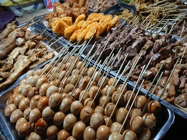 Nasi Kucing Vagy Angkringan Junk Food Gorengan Kis Méretű Éjszakai — Stock Fotó