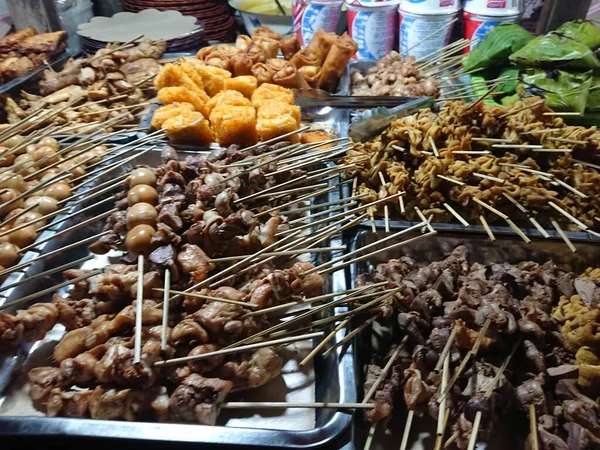 Nasi Kucing Vagy Angkringan Junk Food Gorengan Kis Méretű Éjszakai — Stock Fotó