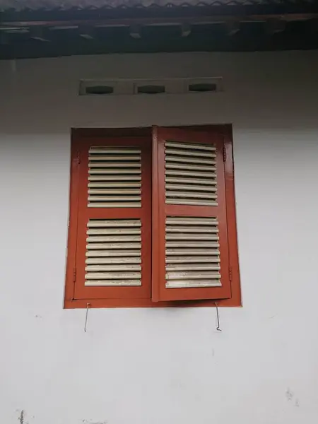 Foto Staré Klasické Dřevěné Dveře Okno Jogyakartě Jóga Jogja Jogjakarta — Stock fotografie