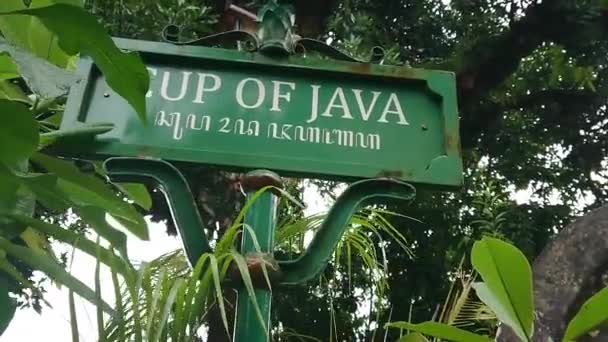 Materiały Redakcyjne Klasyczna Nazwa Znaku Ulicy Filiżanka Javy Yogyakarta Lub — Wideo stockowe