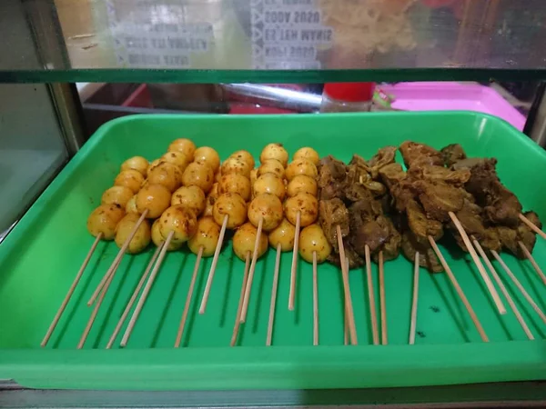 Indonéziai Sült Junk Food Tojásból Fürj Szív Belek — Stock Fotó