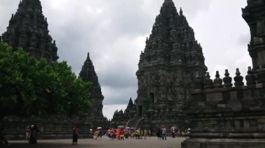 footage editorial, prambanan temple, 05 november 2022, indonesia cental java, yogyakarta, street sign at prambananan temple area, some tourist seen