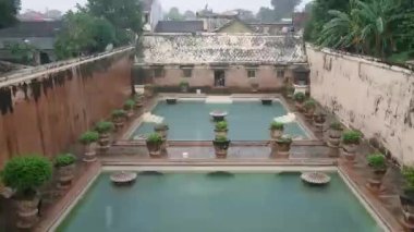 footege editorial taman sari, 05 november 2022, yogyakarta, some tourist seen