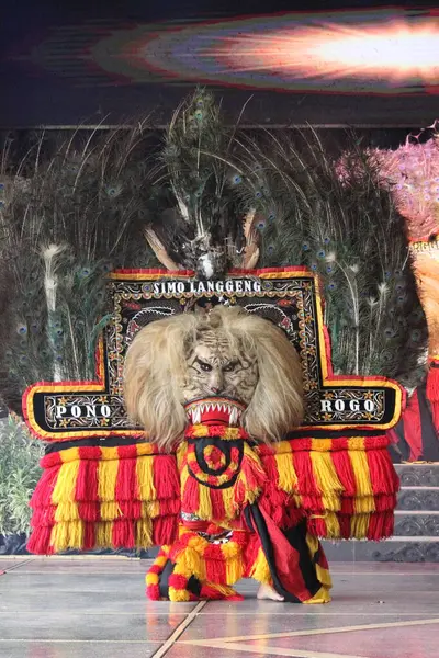 Jakarta, 09 Kasım 2024 Reog Ponorogo, Barongan veya Singa veya Singo Barong In Action