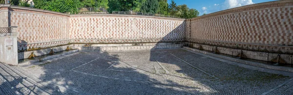 Famosa Fontana Delle Cannelle Aquila Abruzzo — Foto Stock