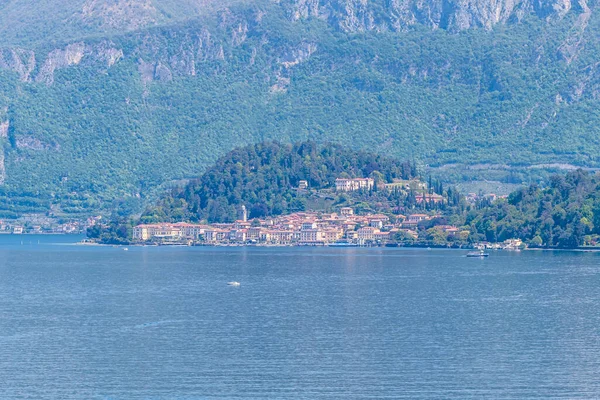科莫湖上的贝拉焦半岛全景 — 图库照片