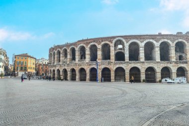 Verona, İtalya - 03-04-2022: Verona 'nın Güzel Arenası