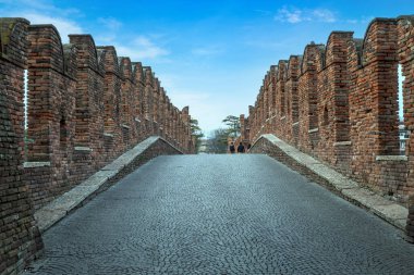 Verona, İtalya - 03-04-2022: 