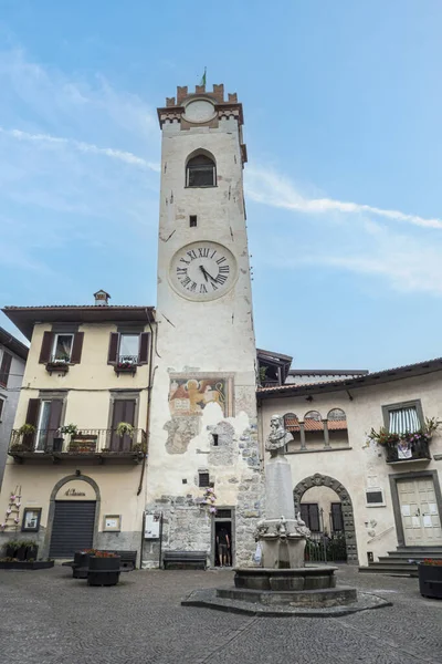 Lovere Italië 2022 Prachtig Plein Met Oud Stenen Gebouw Het — Stockfoto