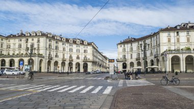 Torino, İtalya - 05-06-2022: Torin 'deki Vittorio Veneto Meydanı' nın geniş açılı görünümü