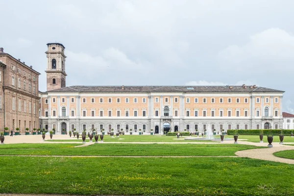 Turyn Włochy 2022 Szeroki Kąt Widzenia Pięknych Ogrodów Pałacu Królewskiego — Zdjęcie stockowe