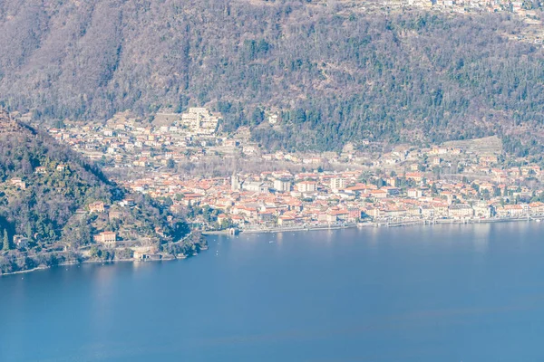Maggiore湖中Cannobio的空中景观 — 图库照片