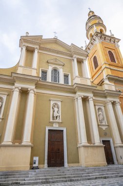 Güzel Menton Bazilikası