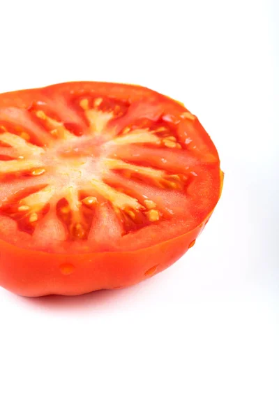 Tomatskiva Isolerad Vit Bakgrund Färsk Tomat — Stockfoto