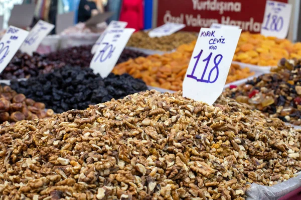 Getrocknete Früchte Und Nüsse Auf Einem Lokalen Lebensmittelmarkt Izmir Türkei — Stockfoto