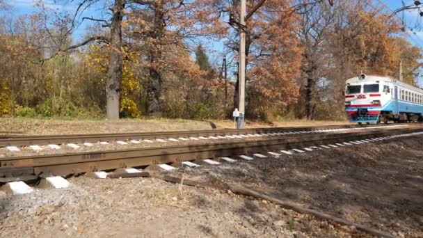 Charkiw Ukraine Oktober 2021 Ein Elektrischer Personenzug Fährt Auf Schienen — Stockvideo