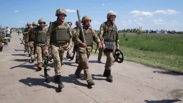 Kharkiv Ukraine Mai 2021 Des Soldats Des Volontaires Uniforme Militaire — Video
