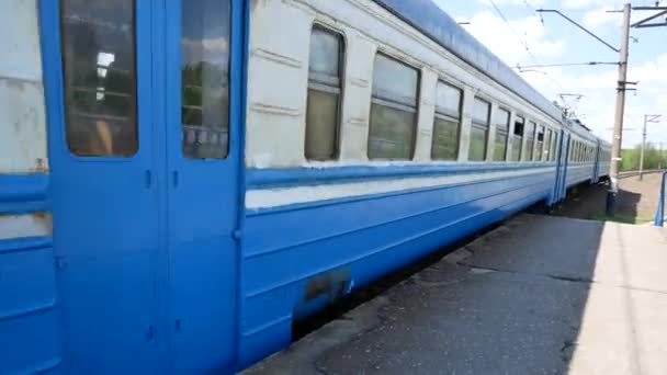 Trem Elétrico Deixou Plataforma Está Caminho Transportes Suburbanos — Vídeo de Stock