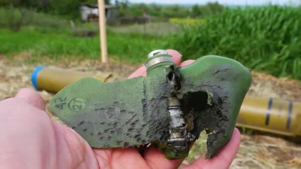 Torn Personnel Mine Damaged Explosion Petal His Hand Demining Territory — Stock Video