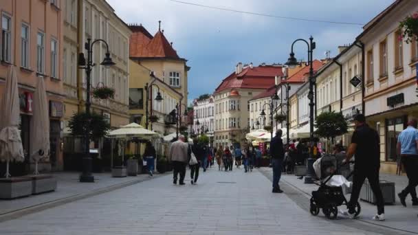 Rzeszow Polônia Junho 2023 Centro Histórico Tranquilo Cidade Polonesa Pessoas — Vídeo de Stock