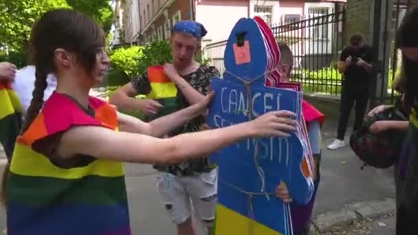 Kharkiv Ukraine September 2023 Guys Girls Rainbow Vests Show Cardboard — Stock Video