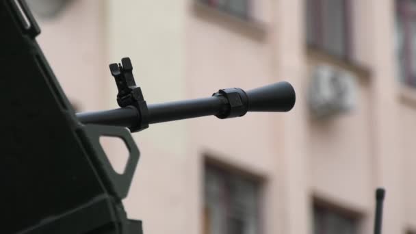 Muzzle Machine Gun Background House City Close Real War — Stock Video