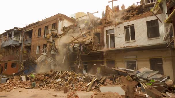 Kharkiv Ucrania Octubre 2023 Los Rescatistas Están Desmantelando Los Escombros — Vídeos de Stock