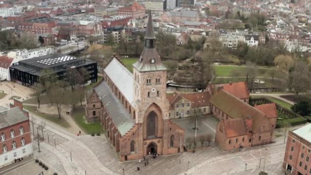 Edificio Catedral Odense Catedral Knud Monumento Histórico Ciudad Está Hecho — Vídeos de Stock