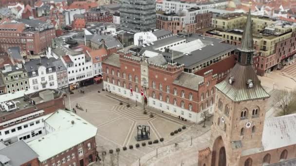 Fachada Del Ayuntamiento Odense Plaza Ciudad Flakhaven Dinamarca — Vídeo de stock