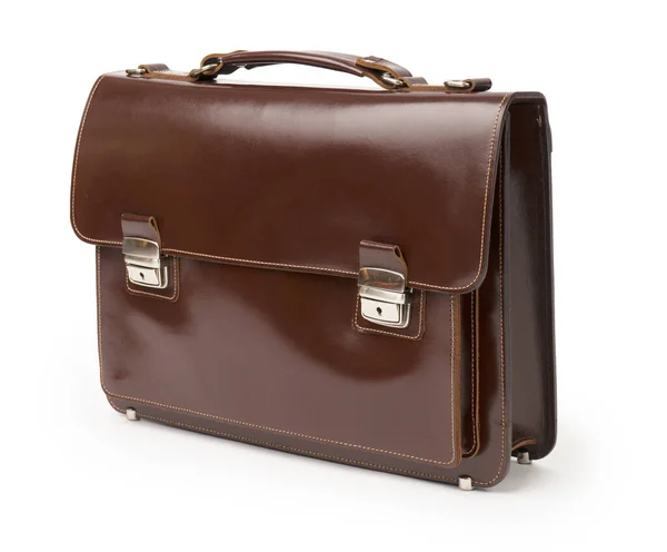 Beyaz arka planda klasik kahverengi deri erkek çantası.