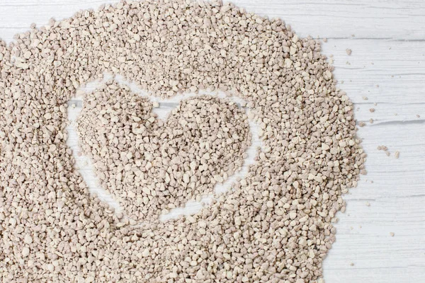 Kedi kumu manzarası. Kediler için topaklar