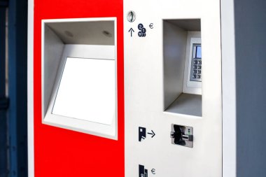 istasyon bileti otomatı