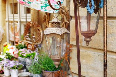 Bahçe ve balkon için dekor. bahçe fenerleri