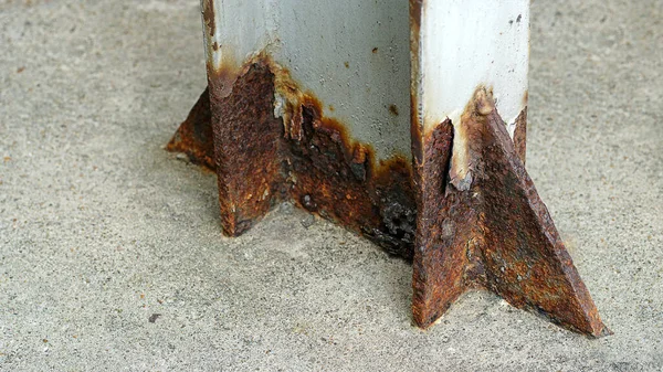 Rust Kovu Korozivní Rez Staré Železo Bílé Rusty Iron Pole — Stock fotografie