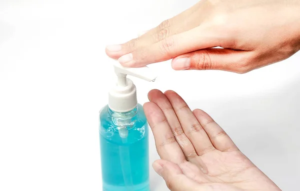 Dezenfektanı Alkol Jeliyle Temizliği Yapan Kadın Ellerini Ovuşturur Koronavirüs Salgınını — Stok fotoğraf