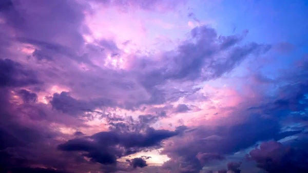 Cielo Nocturno Nubes Rojas Increíbles —  Fotos de Stock